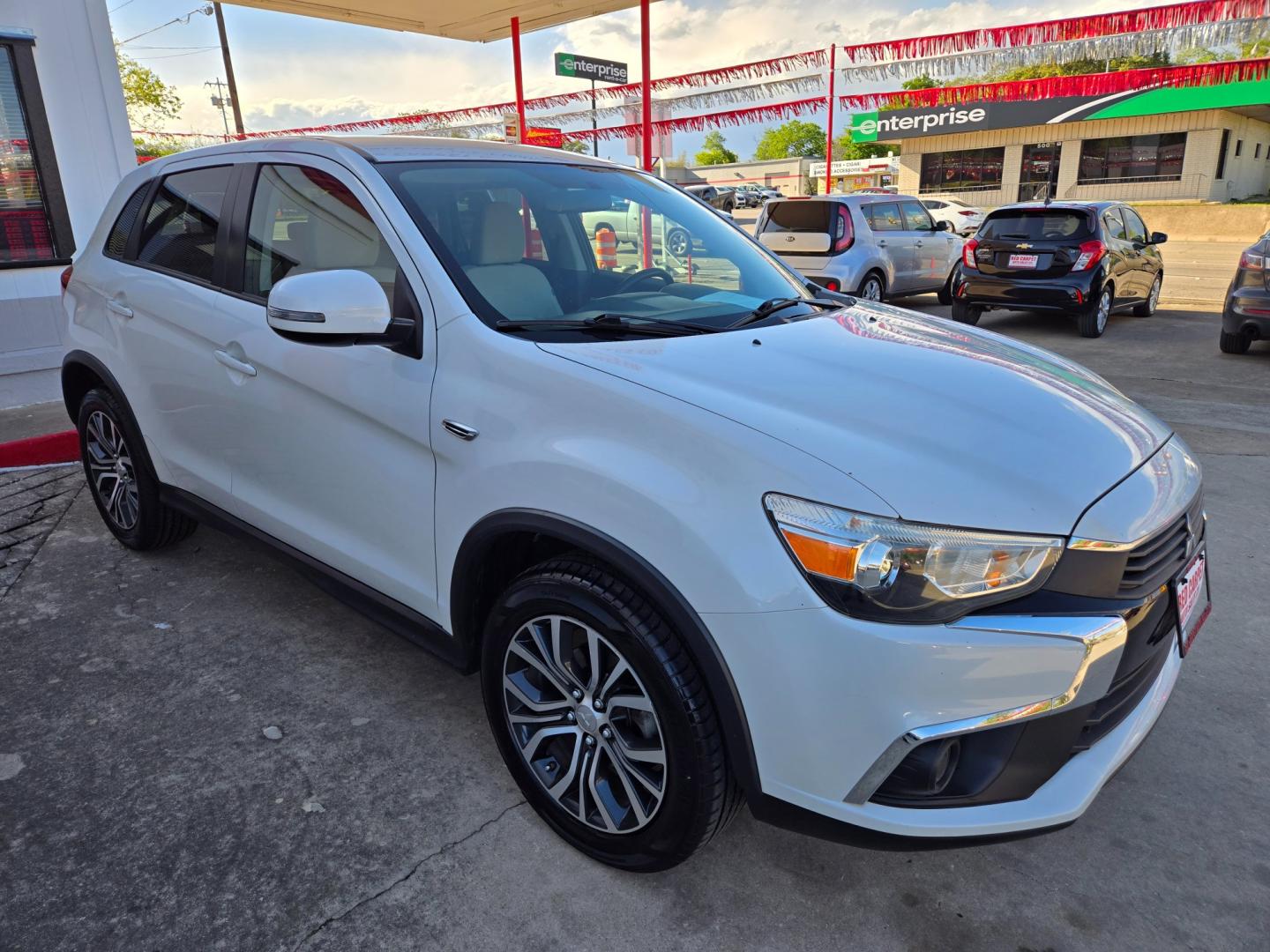 2017 WHITE Mitsubishi Outlander Sport (JA4AP3AU3HZ) with an 2.0L I4 F DOHC 16V engine, Automatic transmission, located at 503 West Court, Seguin, TX, 78155, (830) 379-3373, 29.568621, -97.969803 - Photo#1